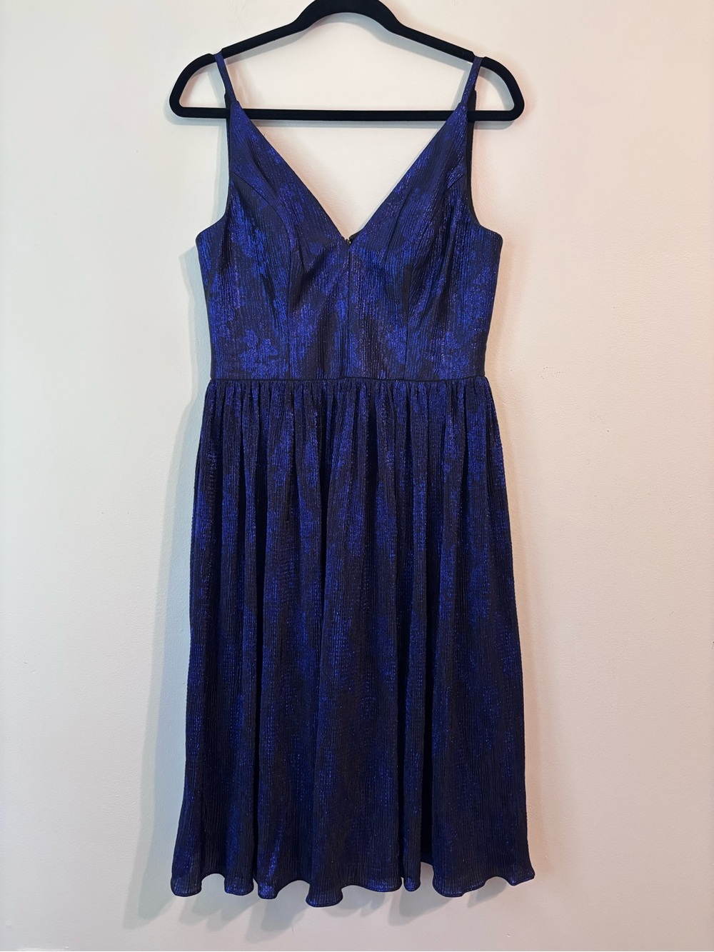 NWT Dress the Population Haley
Metallic Fit & Flare Dress in Violet Size L